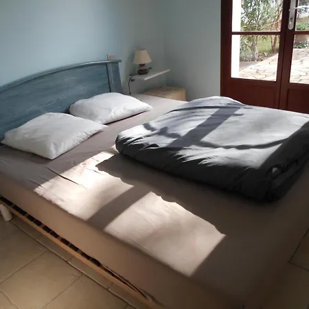 Jolie Ensoleillée Villa *