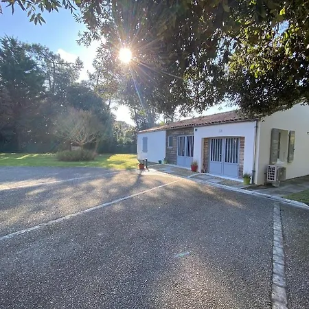 Jolie Ensoleillée Villa Sainte-Marie-de-Ré