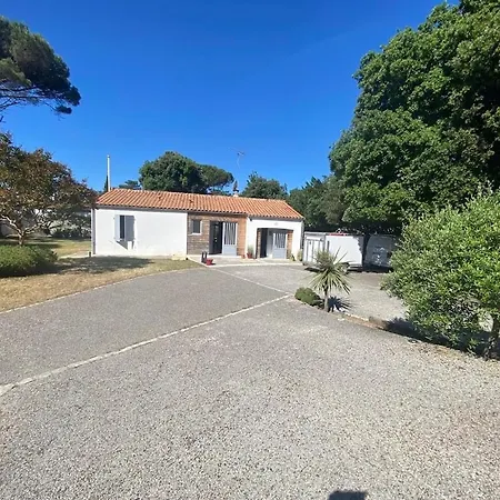 Jolie Ensoleillée Villa *